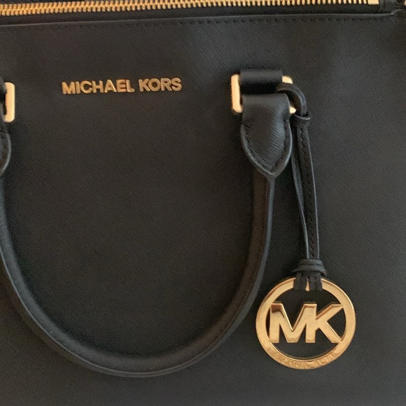 Michael Kors, large leather satchel☘️HP☘️ - Picture 2 of 9